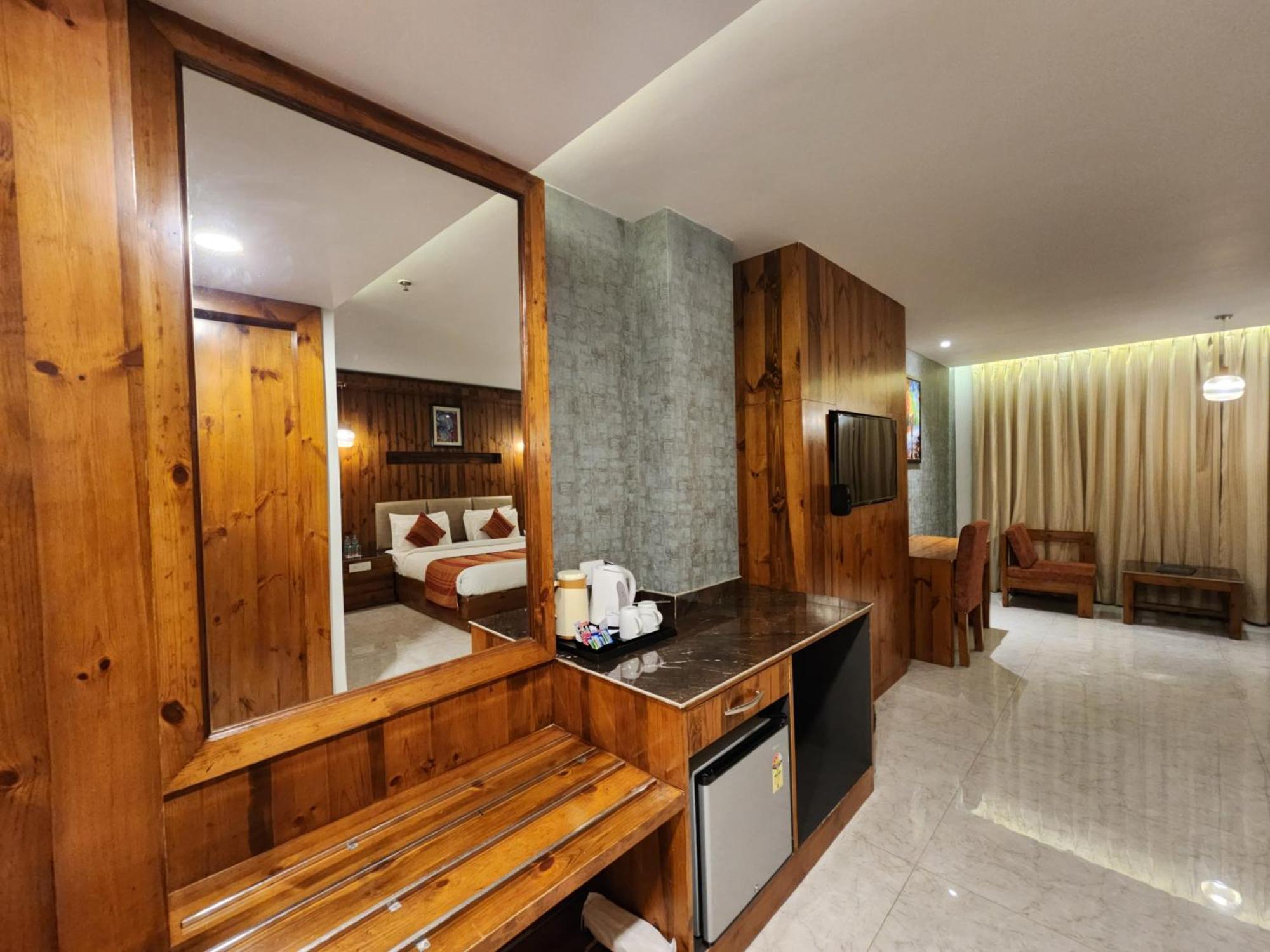 Golden Fern Resort Shimla Luaran gambar