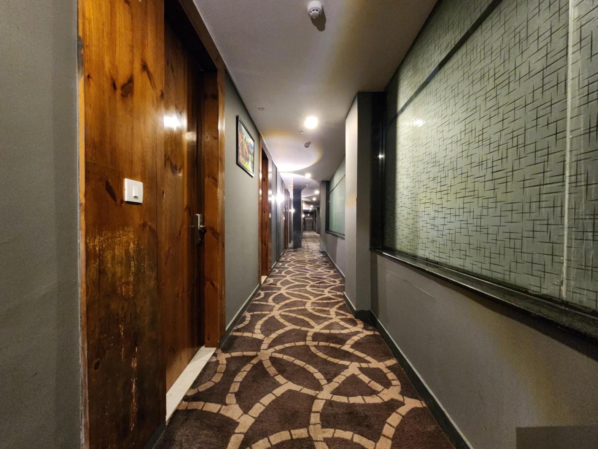 Golden Fern Resort Shimla Luaran gambar